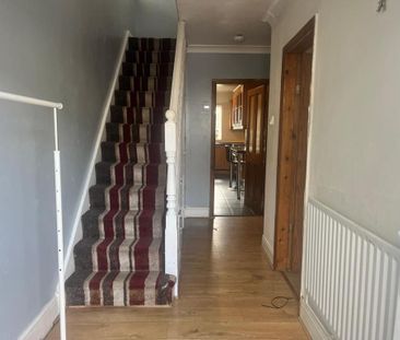 5 bedroom detached house to rent - Photo 3