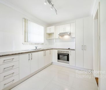 Renovated Toukley Gem - Photo 3