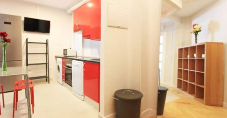 Calle de Serrano, Madrid, Community of Madrid 28006 - Photo 3