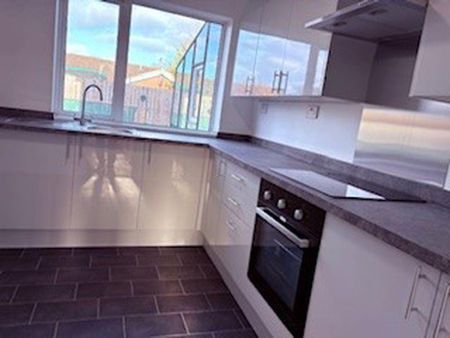 3 bedroom house to rent - Photo 3