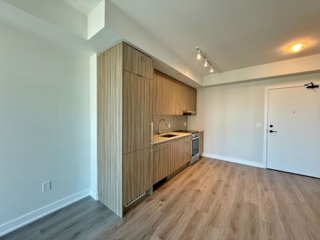For Lease - 430 Square One Drive Unit# 3402, Mississauga, Ontario - Photo 5