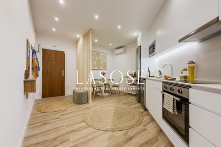 Apartment 100m² to rent in La Nova Esquerra de lEixample, Barcelona - Photo 2