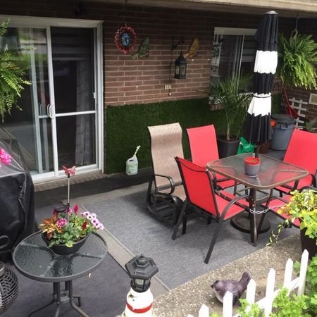 41/2, Béton**Tout rénové**Impeccable!**Rez-de-Jardin**Grande terrasse**Belle luminosité**Non fumeur de toute substance**1425$/mois - Photo 4