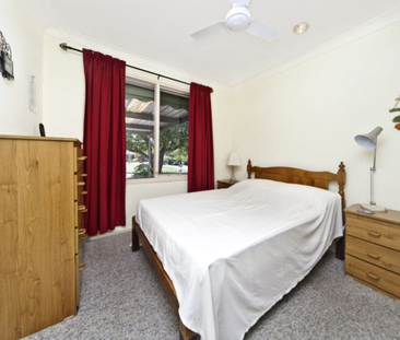 3 Bedrooms + Rumpus + Side Access - Photo 4 | Rentumo