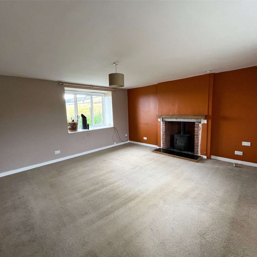 2 Old Cambus is a traditional stone build cottage in a tranquil rural setting boasting gorgeous sea views. - Photo 1