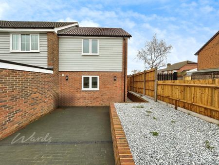 2 bedroom semi-detached house to rent - Photo 2