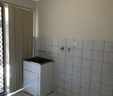 DELIGHTFUL VILLA IN PRIME LOCATION!! - Photo 6
