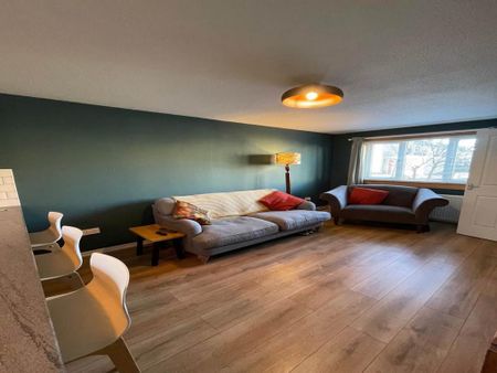 2 bedroom semi-detached villa to rent - Photo 3