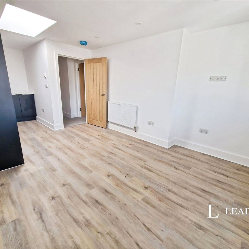 1 bedroom apartment to rent Brighton Square, Brighton, East Sussex, BN1 - Photo 1