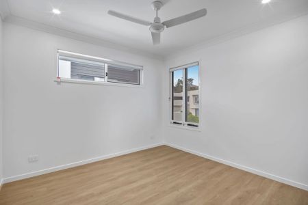 Brand New Family Home in Oxley's Premier New Estate - Photo 3