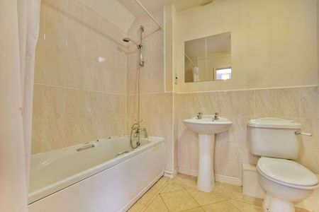 2 bedroom penthouse to rent - Photo 3