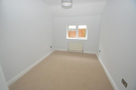 3 bedroom bungalow to rent - Photo 2