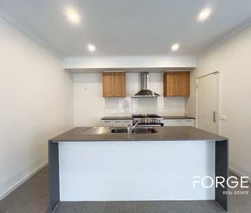 Sophisticated Family Living in a Prime Point Cook Pocket - Photo 6