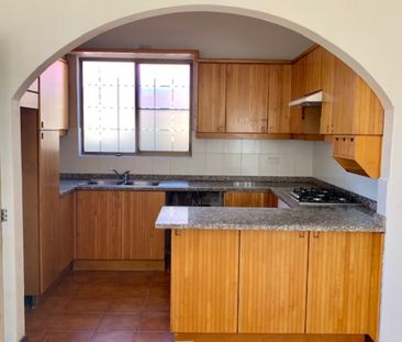 Comfortable & Cosy Two Bedroom Home - Photo 6