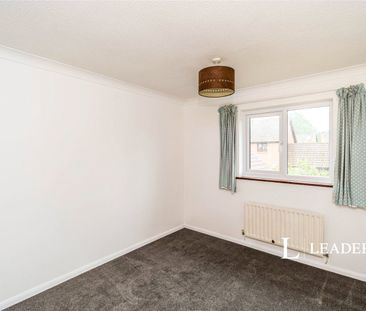 3 bedroom house to rent Burley Close, Chandler's Ford, Eastleigh, SO53 - Photo 4