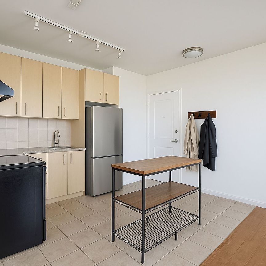 For Lease - 3635 Dundas Street Unit# 7, Toronto, Ontario - Photo 1