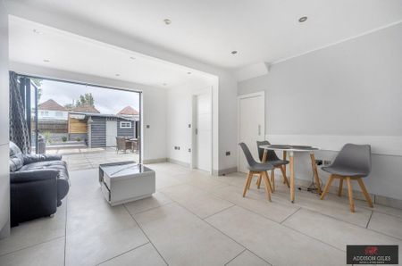 3 bedroom terraced house to rent - Photo 3