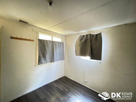 “Located in the Heart of Braybrook,” - Photo 2