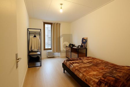 CHARME ET CONFORT AU CENTRE-VILLE - Photo 2