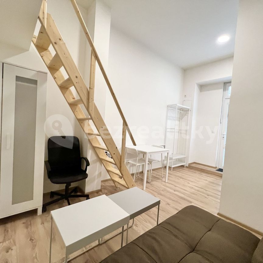 Pronájem bytu 1+kk • 23 m²Hybešova, Brno - Staré Brno, Jihomoravský kraj - Photo 1