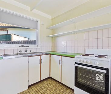 UPDATED & CONVENIENT! - Photo 5