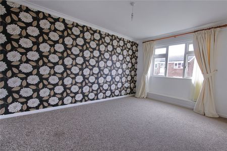 2 bed apartment to rent in Woodcock Close, Middlesbrough, TS6 - Photo 2