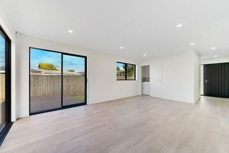 Brand New Townhouse available - Photo 5