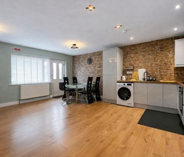 2 bedroom Flat To Let Total Size: 657 SQ FT - Photo 6