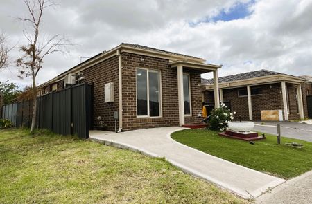 A Stunning Lifestyle Awaits in the Heart of Tarneit! - Photo 5