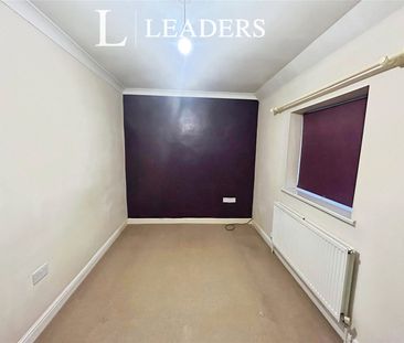 3 bedroom property to rent Shelthorpe Road, Loughborough, LE11 - Photo 2