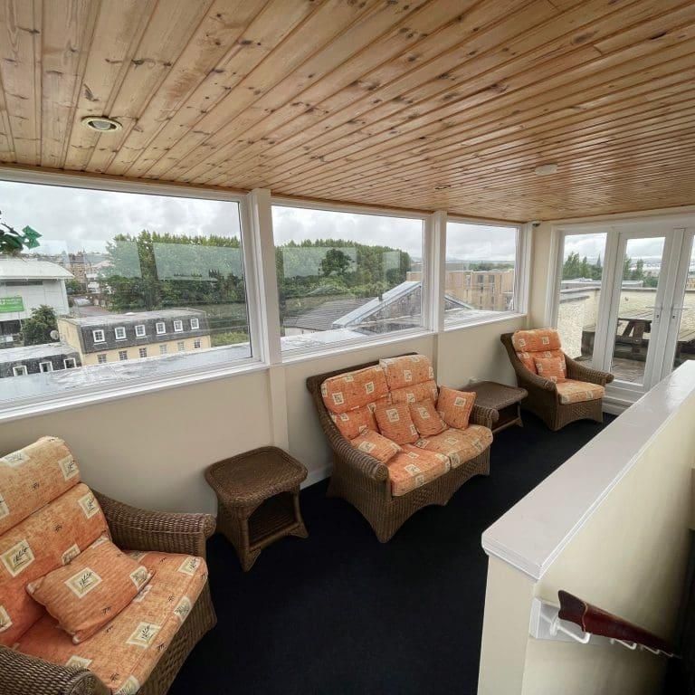 4 bedroom flat to rent - Photo 1