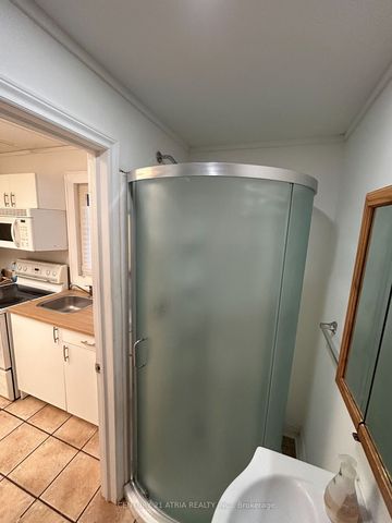 For Lease - 41 Bloor Street, Oshawa, Ontario - Photo 3