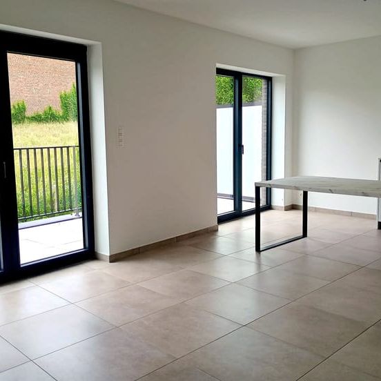 Appartement te huur - Photo 1