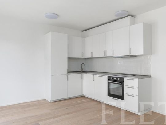 Pronájem bytu 1+kk 32 m2 - Photo 1