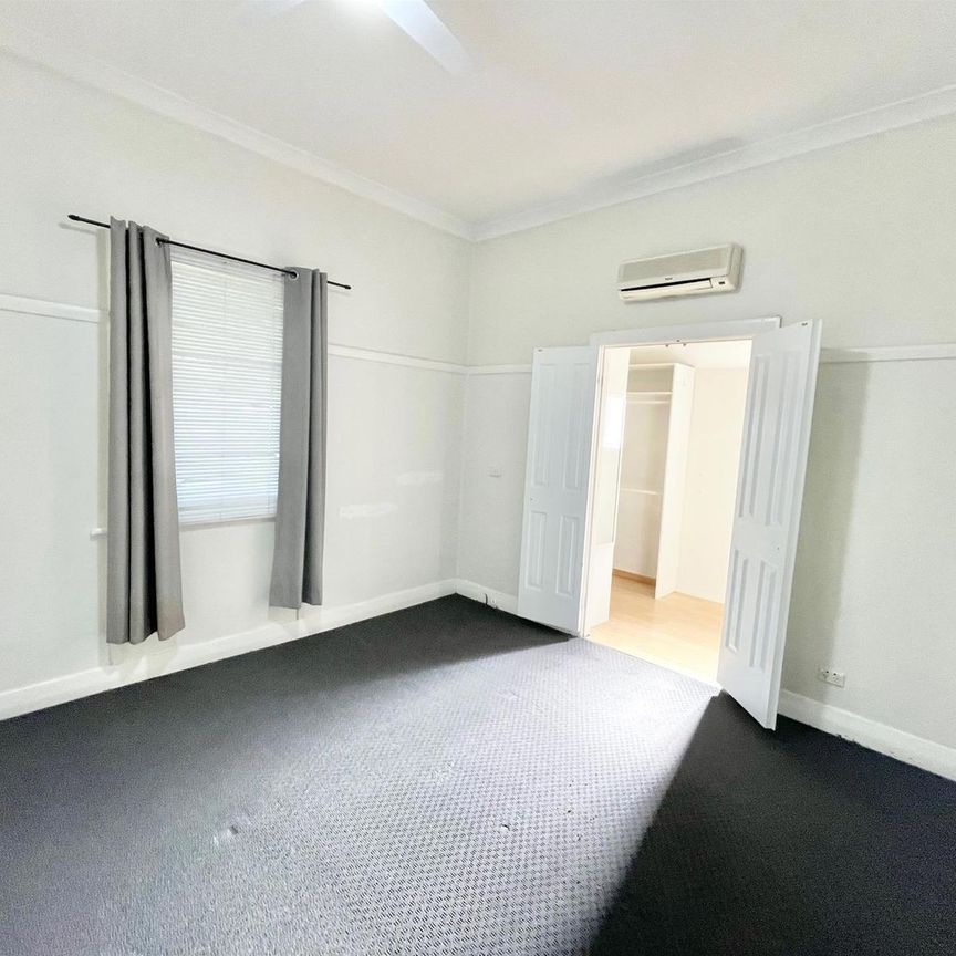 BEAUTIFUL 3 BEDROOM HOME ON BONARIUS - Photo 1