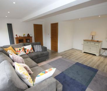 4 bedroom detached house to rent - Photo 4