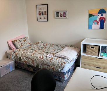 28 Fitzherbert Road, Wainuiomata - Photo 5