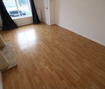 28 Bermondsey Drive - Photo 3