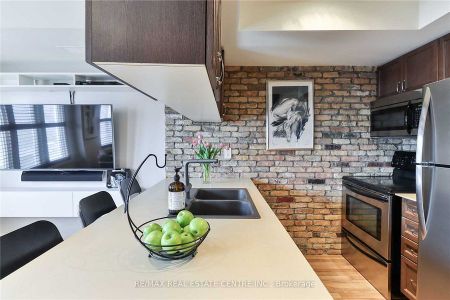 For Lease - 823 Dundas Street Unit# 5, Toronto, Ontario - Photo 4