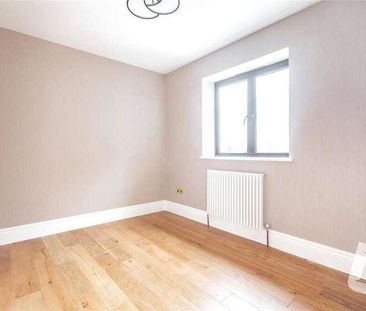 London Road, Stanford Rivers, Essex, CM5 - Photo 2