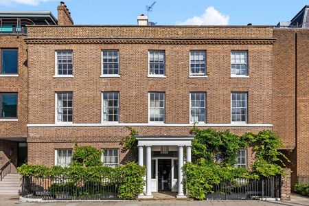 An elegant Grade II listed Georgian townhouse in the heart of Richmond - Photo 4
