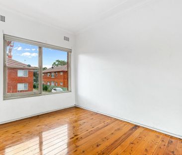 2 Bedroom Delight - Photo 2