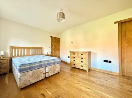 2 bedroom semi-detached house to rent - Photo 5