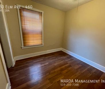 CHARMING 2-BEDROOM/1BATH MAIN FLOOR APARTMENT + HYDRO & GAS - Photo 1