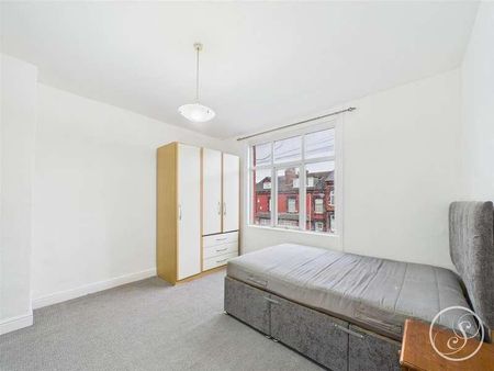 Luxor Avenue, Harehills, Leeds, LS8 - Photo 2