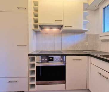 "Schöne Wohnung mit Gartensitzplatz + eigenem Eingang" - Photo 6