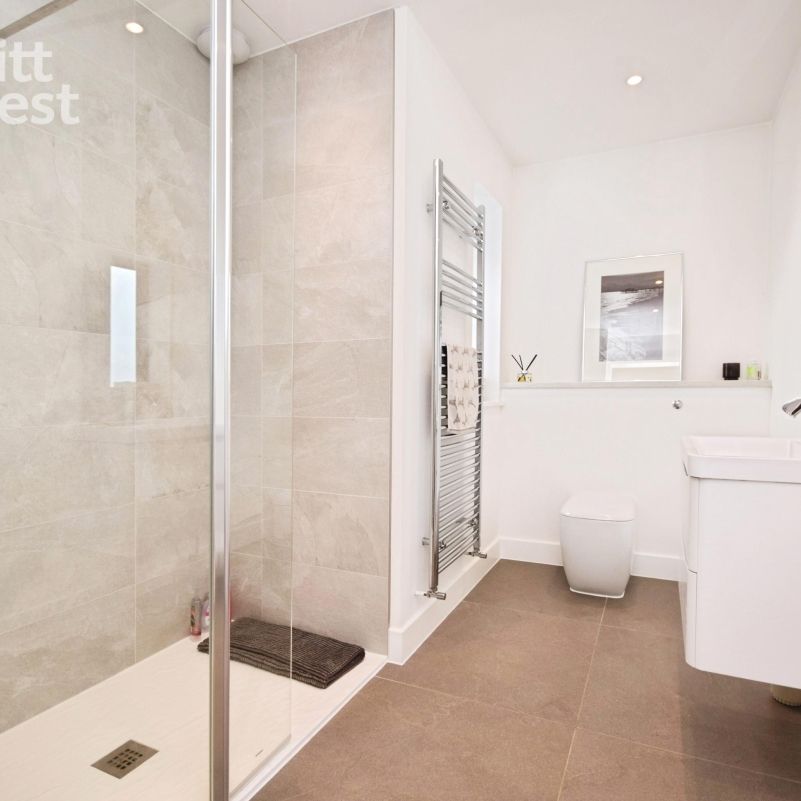 5 bedroom detached house to rent - Photo 1