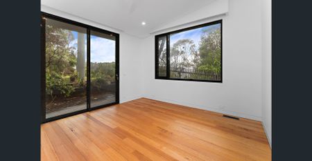 LUXURIOUS BEACHSIDE HAVEN - Photo 5