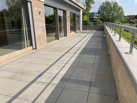 LUXE APPARTEMENT + zeer riant zongericht terras, dubbele garage & (wijn)kelder - Foto 2