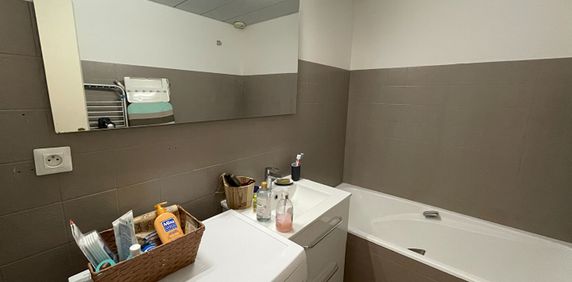 Location Appartement 2 pièces 41m² - Photo 2